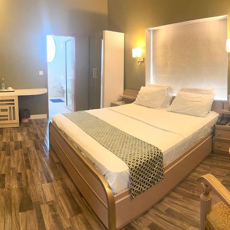 Star Guest House Karachi Buitenkant foto