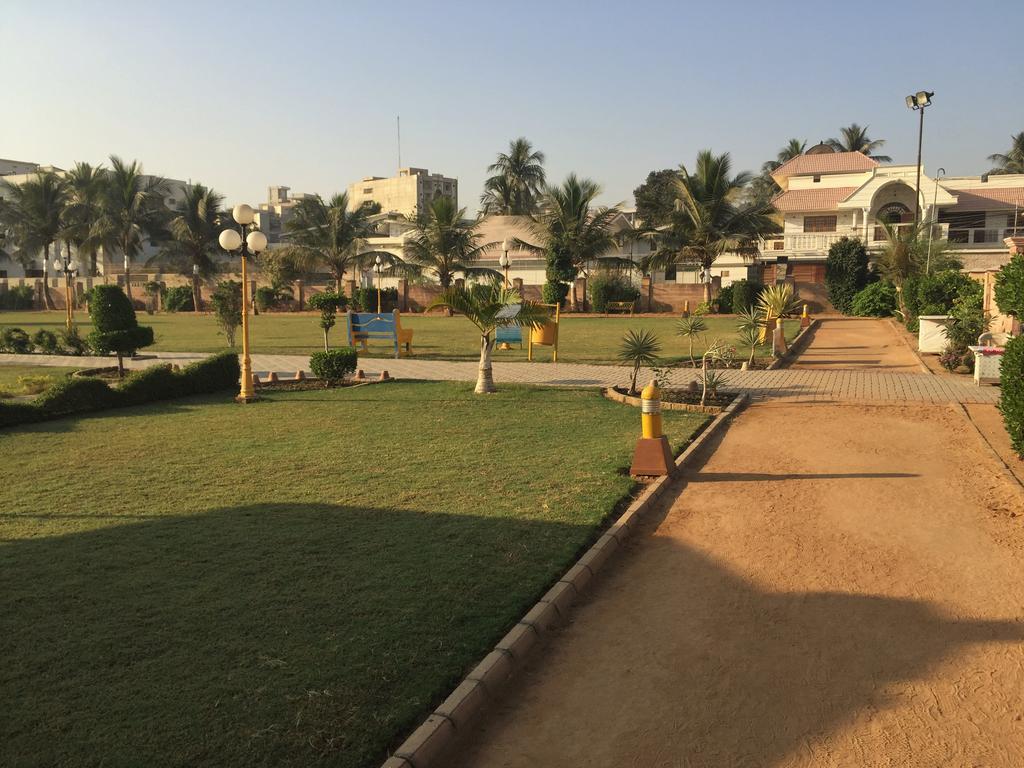 Star Guest House Karachi Buitenkant foto