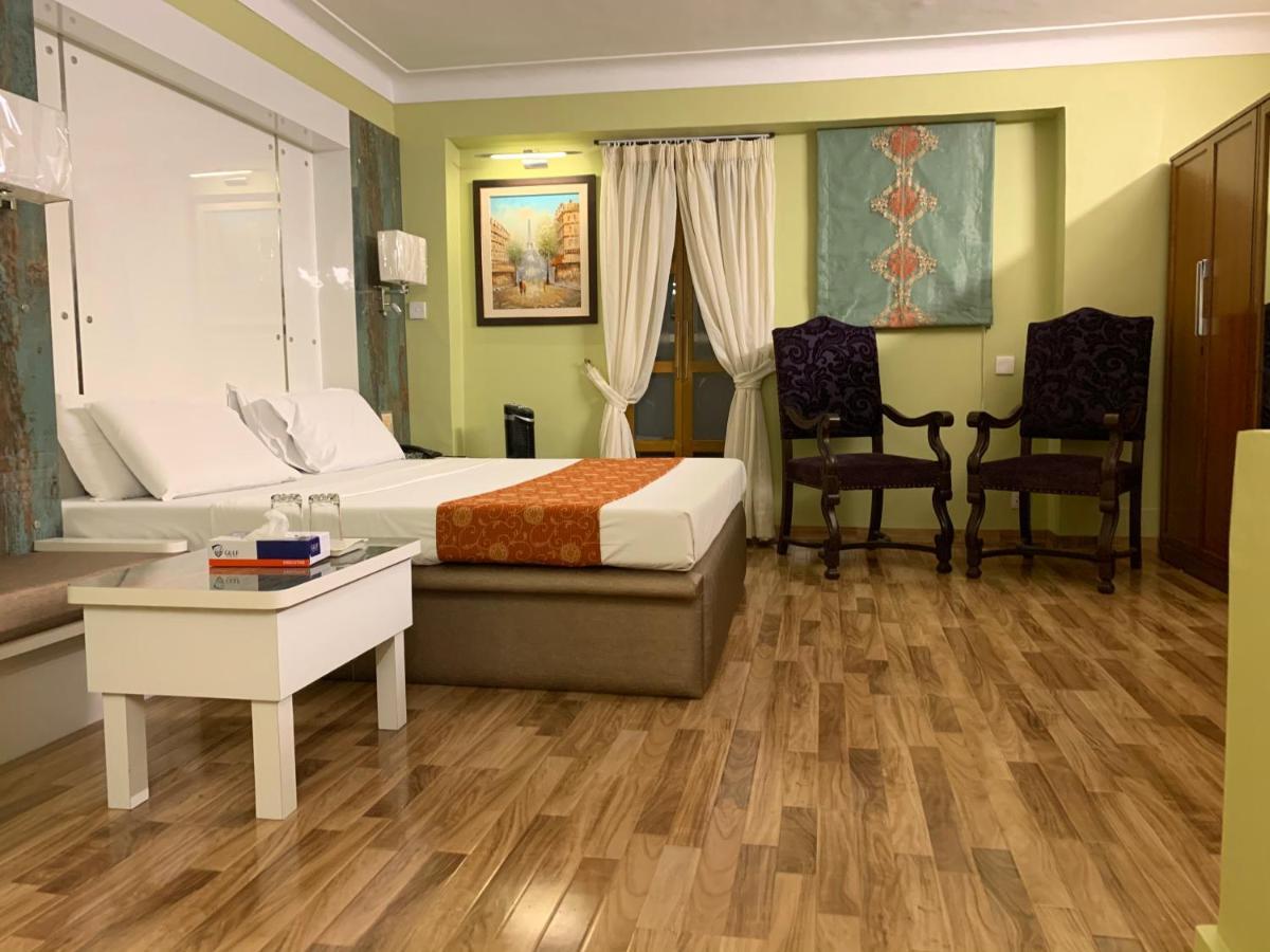 Star Guest House Karachi Buitenkant foto
